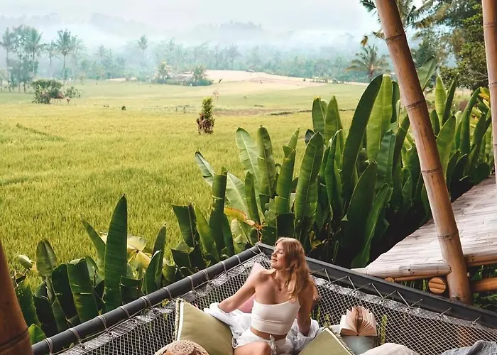 Luxury Nyan Bamboo House Sidemen * Selat