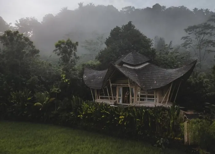 Luxury Nyan Bamboo House Sidemen *
