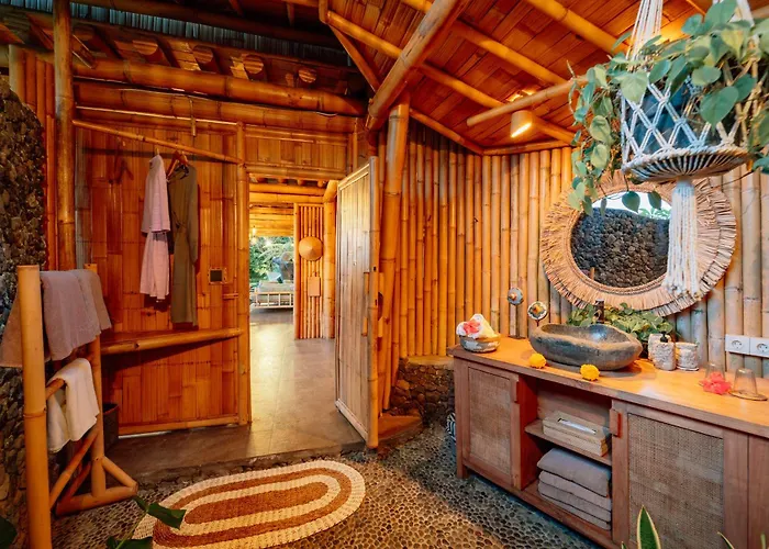 Luxury Nyan Bamboo House Sidemen *